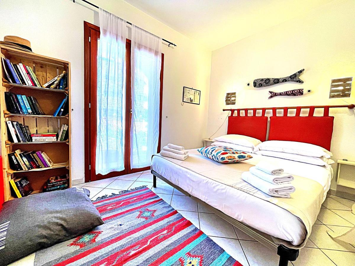 Casa Quasimodo, Con Patio E Giardino Privato Apartment Olbia Exterior photo